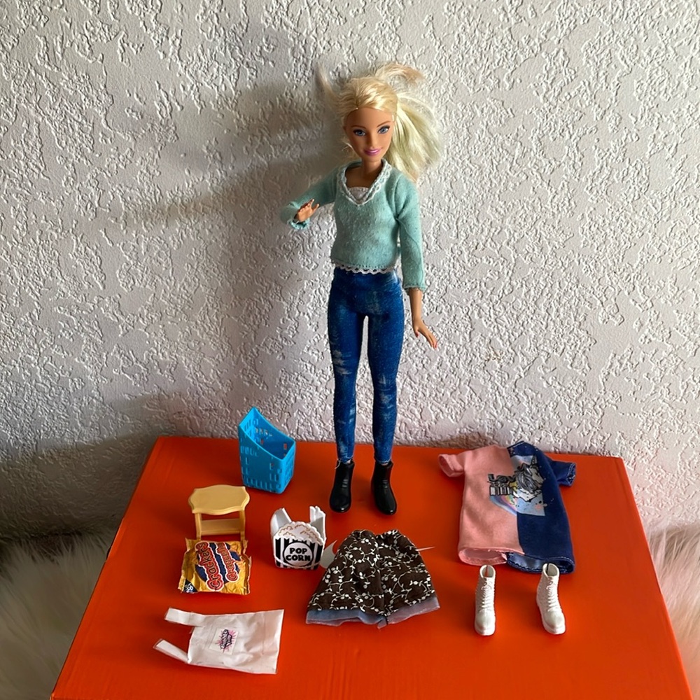 BARBIE Doll Clothes & Accessories- bundle